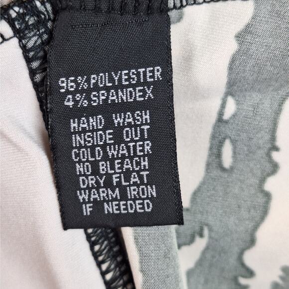 Womens Top‎ XL Statement Artsy Unique Animal Floral Patchwork Studded Maximalist - Picture 6 of 7